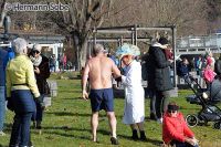 Velden Neujahrschwimmen im Casino Bad 35 Foto Hermann Sobe